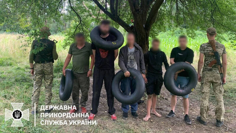 На Украине задержали десять мужчин за попытку сбежать в Румынию