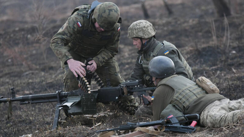 Датские инструкторы начали военную подготовку 200 украинцев