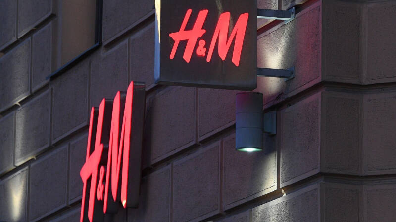 Фабрики H&M в Бангладеш постепенно возобновляют работу